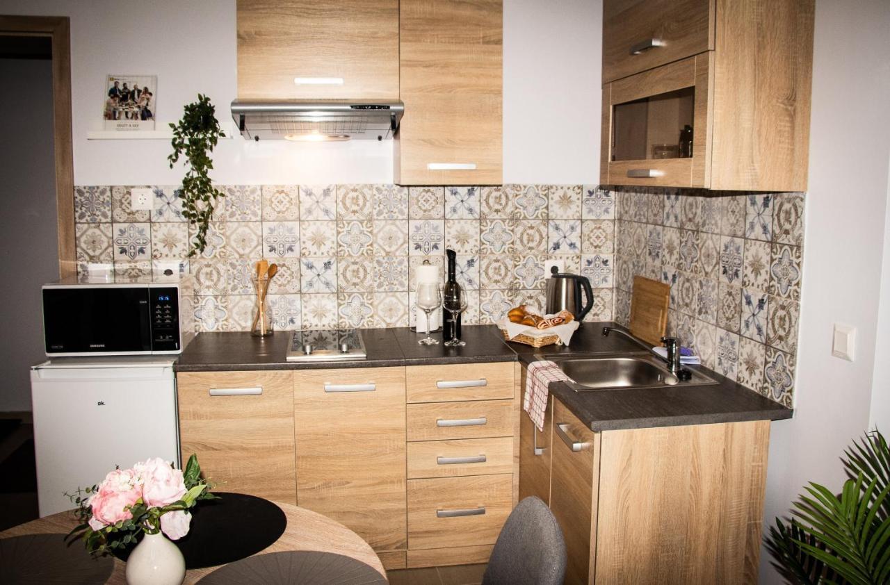 Loli Apartman Мишкольц Экстерьер фото