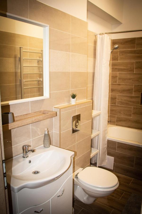 Loli Apartman Мишкольц Экстерьер фото