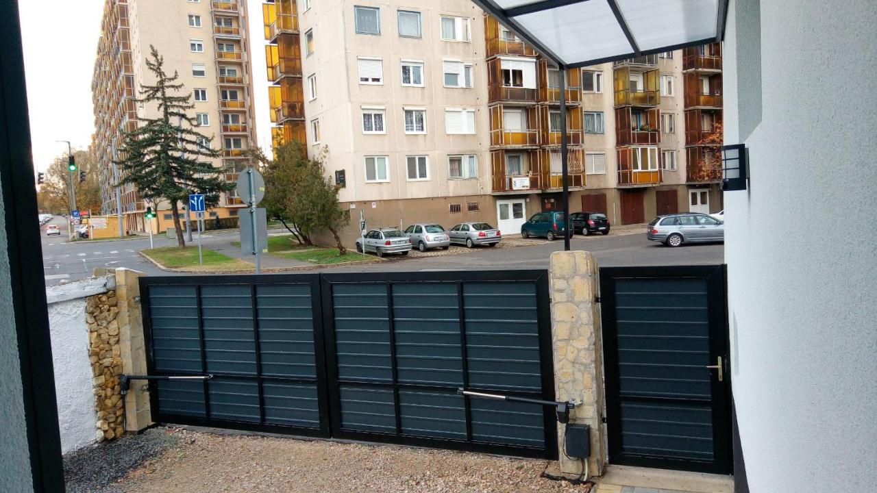 Loli Apartman Мишкольц Экстерьер фото
